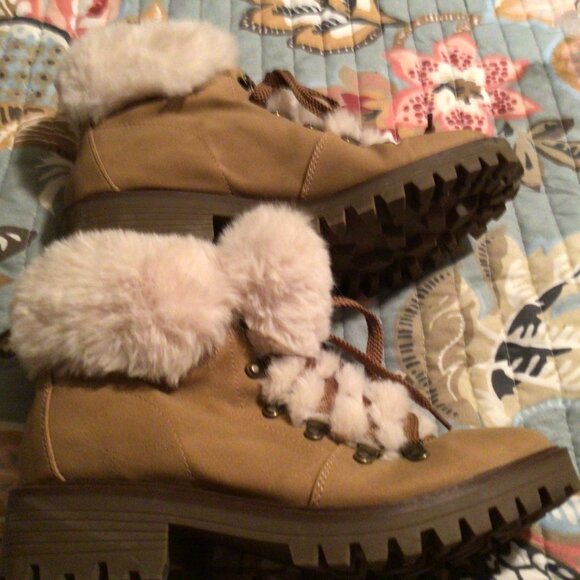 Union Bay Fur Boots Size 8.5 M - Picture 2 of 5